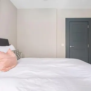 https://apt-immaculate-3-bed-with-private-entrance-in-inverleith.edinburghhotelsuk.org